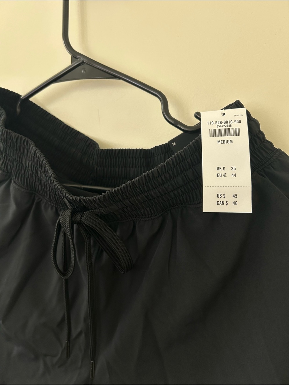 Abercrombie & Fitch Black Athletic Drawstring Shorts - Picture 4 of 4
